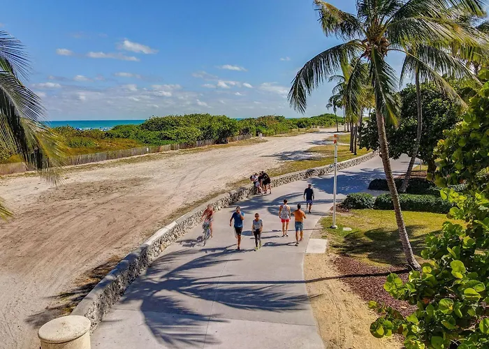 Super Beach Deal, Apt W/2 Queen Beds On Ocean Dr