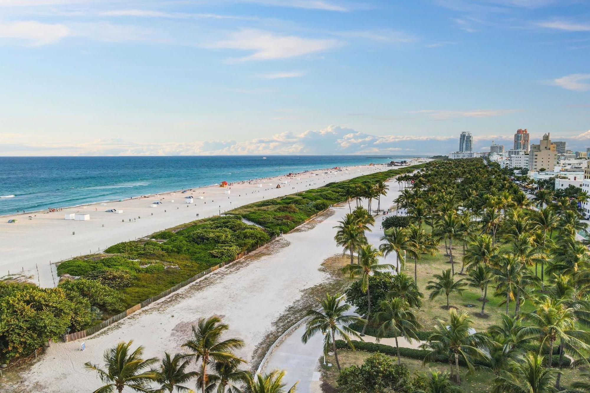 Apartment Super Deal, W/2 Queen Beds On Ocean Dr Miami Beach