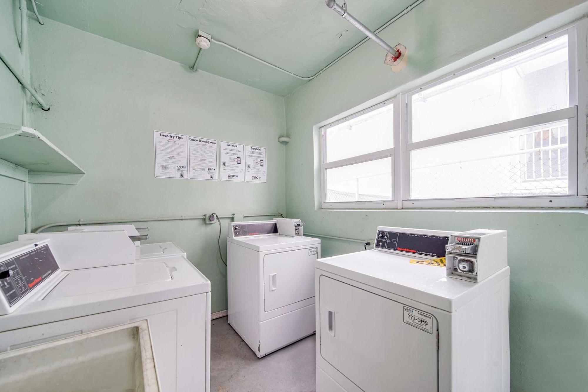 Super Deal, W/2 Queen Beds On Ocean Dr