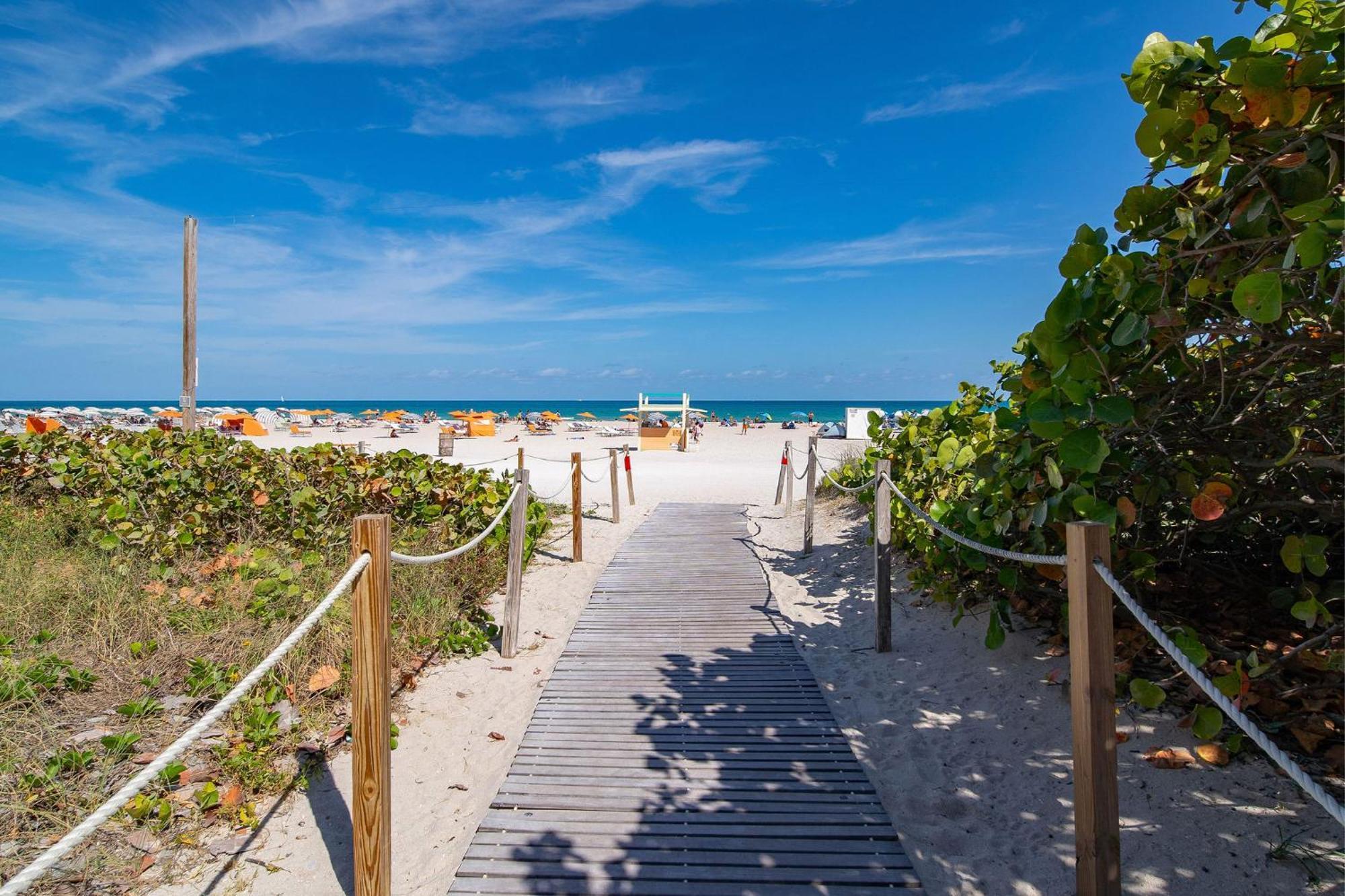 Super Deal, W/2 Queen Beds On Ocean Dr *