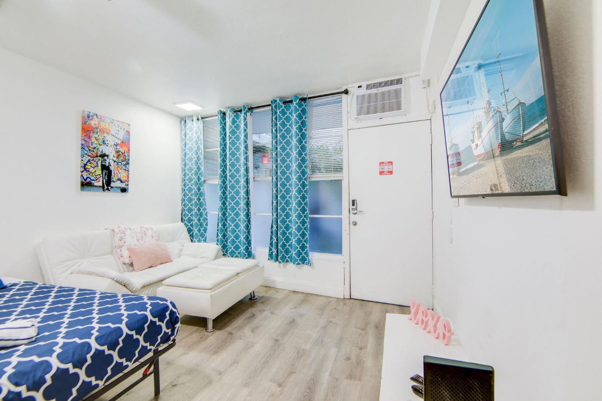Apartment Super Deal, W/2 Queen Beds On Ocean Dr Miami Beach